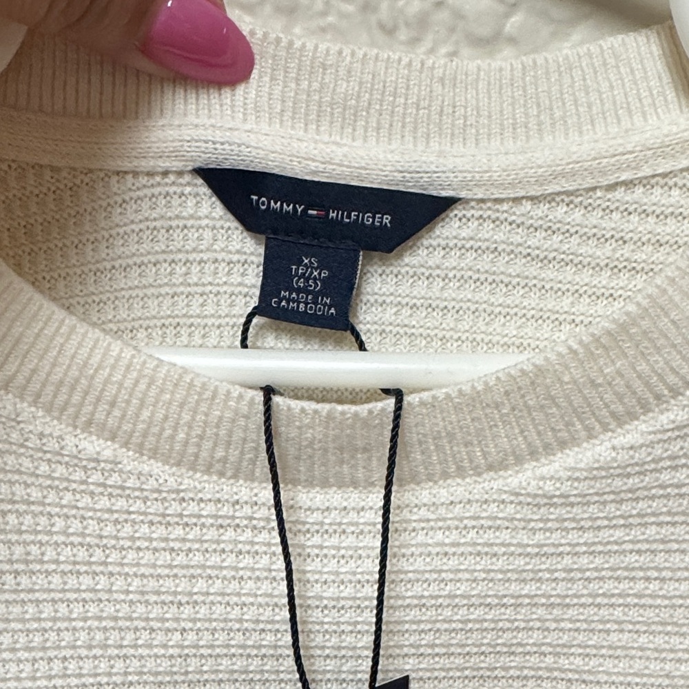 Tommy Hilfiger Cream Knit Crewneck with Navy and Burgundy Patch - Picture 3 of 4